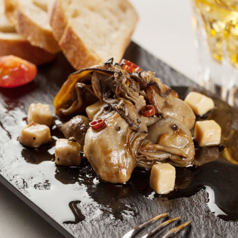 画像2: 牡蠣とチーズのオイル漬け (2)